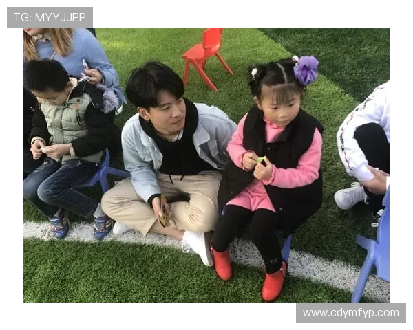 裤袜鼓励卡瓦哈尔:我会陪伴你康复,就像你当初陪伴我一样 裤袜鼓励卡瓦哈尔:我会陪伴你康复,就像你当初陪伴我一样