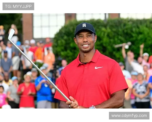 美国高尔夫传奇伍兹酒驾拒测被捕 美国高尔夫传奇伍兹酒驾拒测被捕